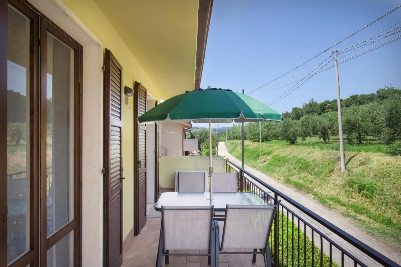Apartment Prefontana With Pool Bardolino Exteriör bild